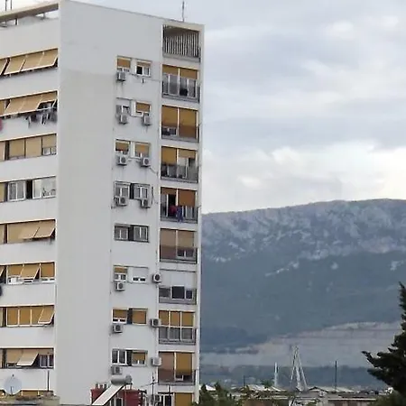 Apartman 6 *