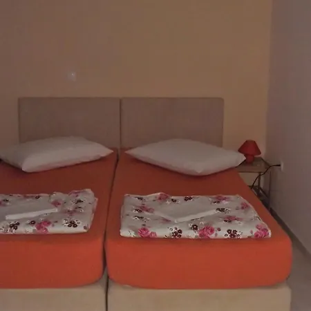 6 Apartman